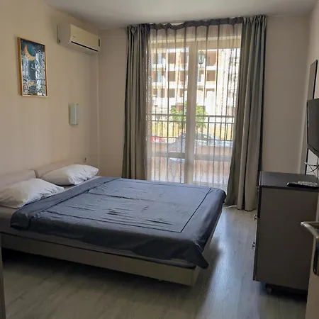 Sunny Star Dreams W Prime Location, Pool, Sea View Apartment Sveti Vlas